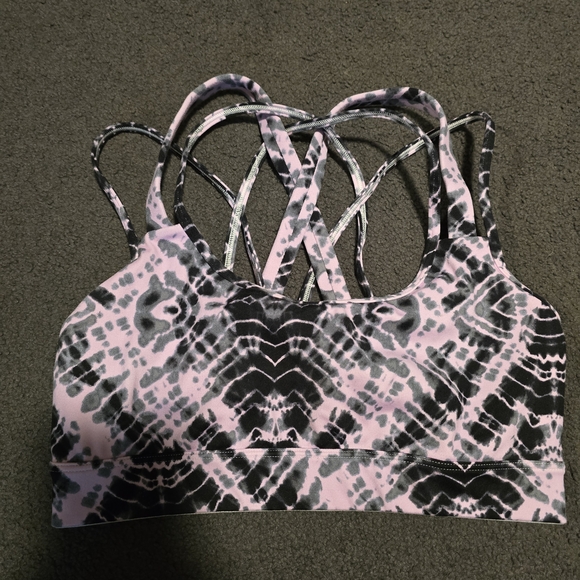 Victoria Sport Other - Stylish Pink and Black Patterned Sports Bra